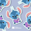 Artboard2 Marca Página Magnético - Stitch lendo